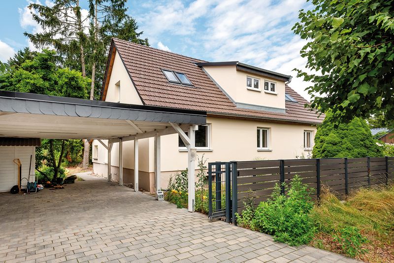 Selbermachen ist immer besser! 2-Familienhaus in Rehfelde mit großem, ausbaufertigem Innenbereich